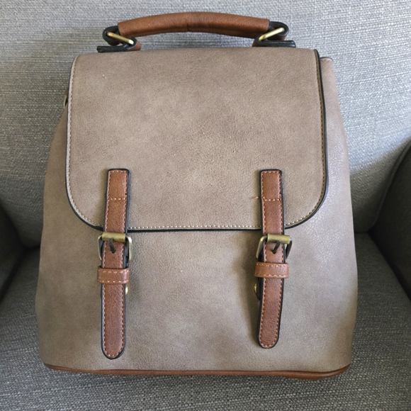 Jen & Co. Brooks Convertible Backpack Khaki Vegan Leather Magnetic Closure - Picture 1 of 13
